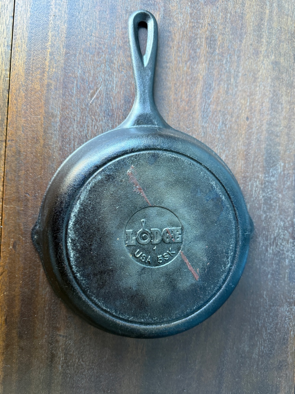 Lodge 5SK Cast Iron Skillet 8" Pan USA Dual Pouring Spouts Well Seasoned